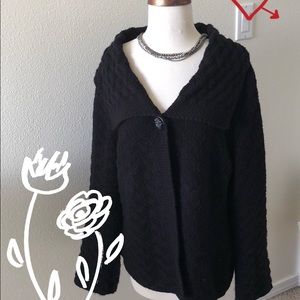 ——> Single Button Collared Sweater<——